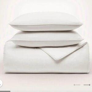 Elegant White Comforter Set